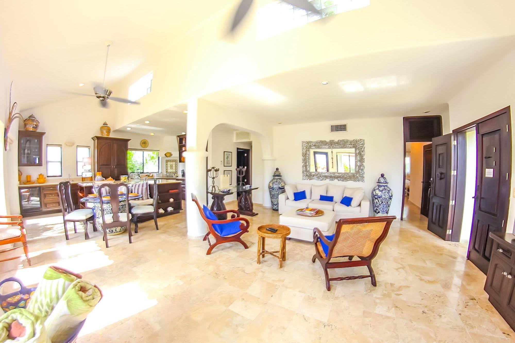 Royal Palms By Bvr Apartment Playa del Carmen Exterior photo